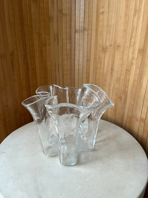 GLASS VASE