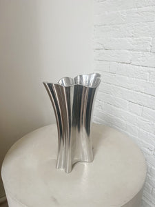 METAL VASE