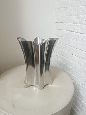 METAL VASE