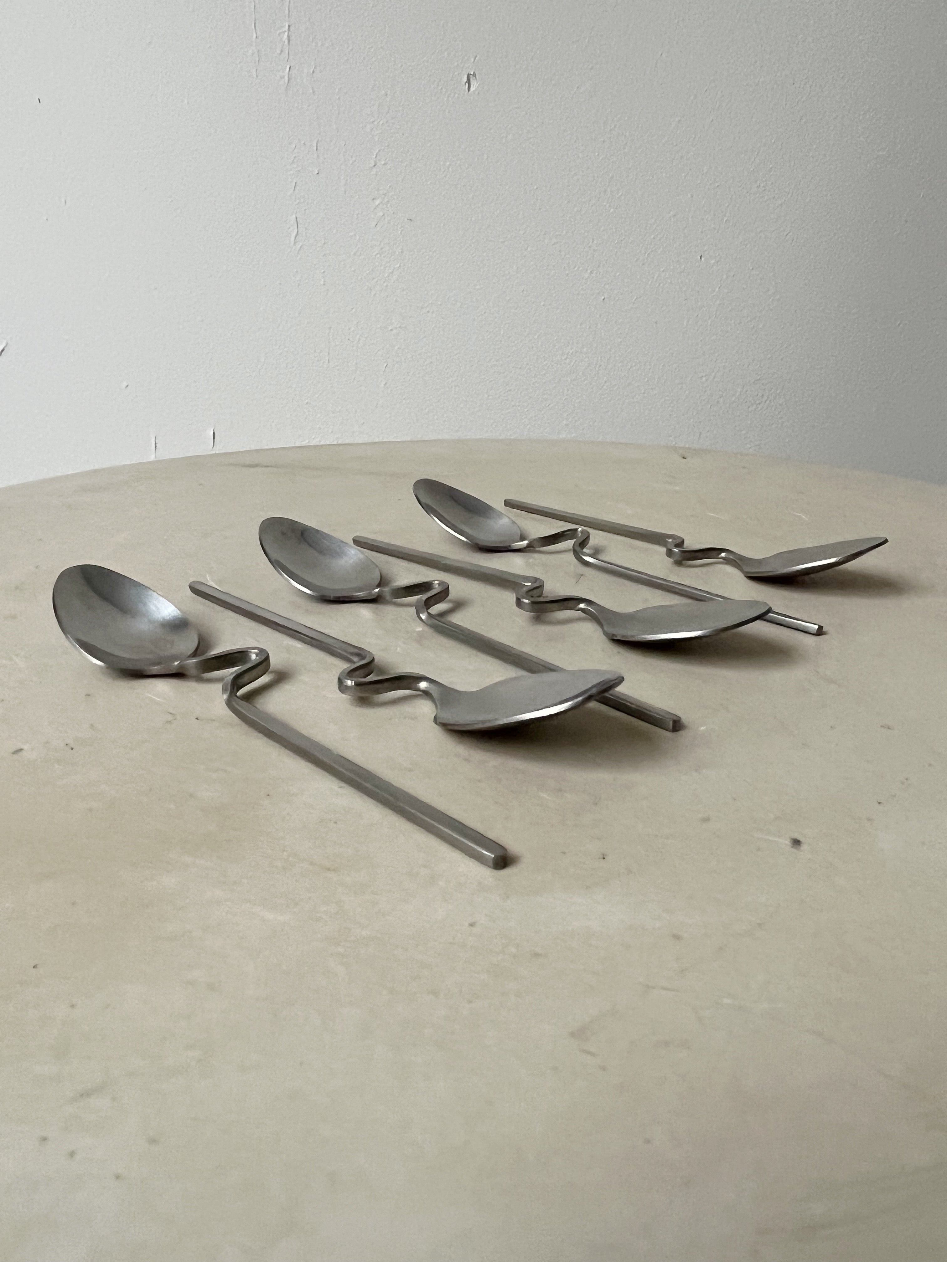 WIGGLY SPOONS