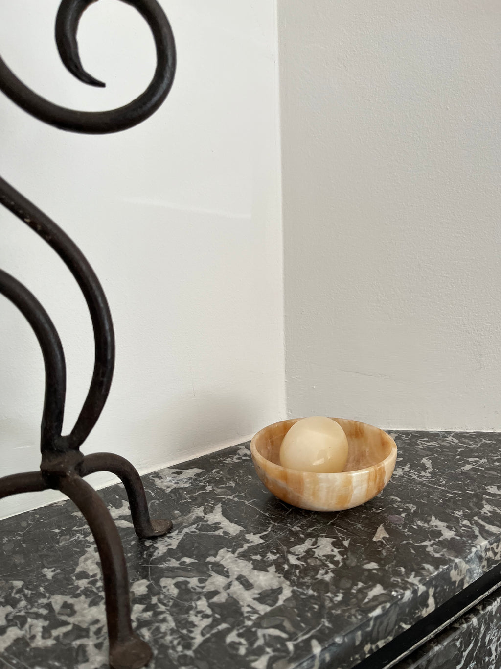 ONYX CATCHALL