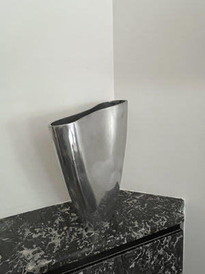 METAL VASE