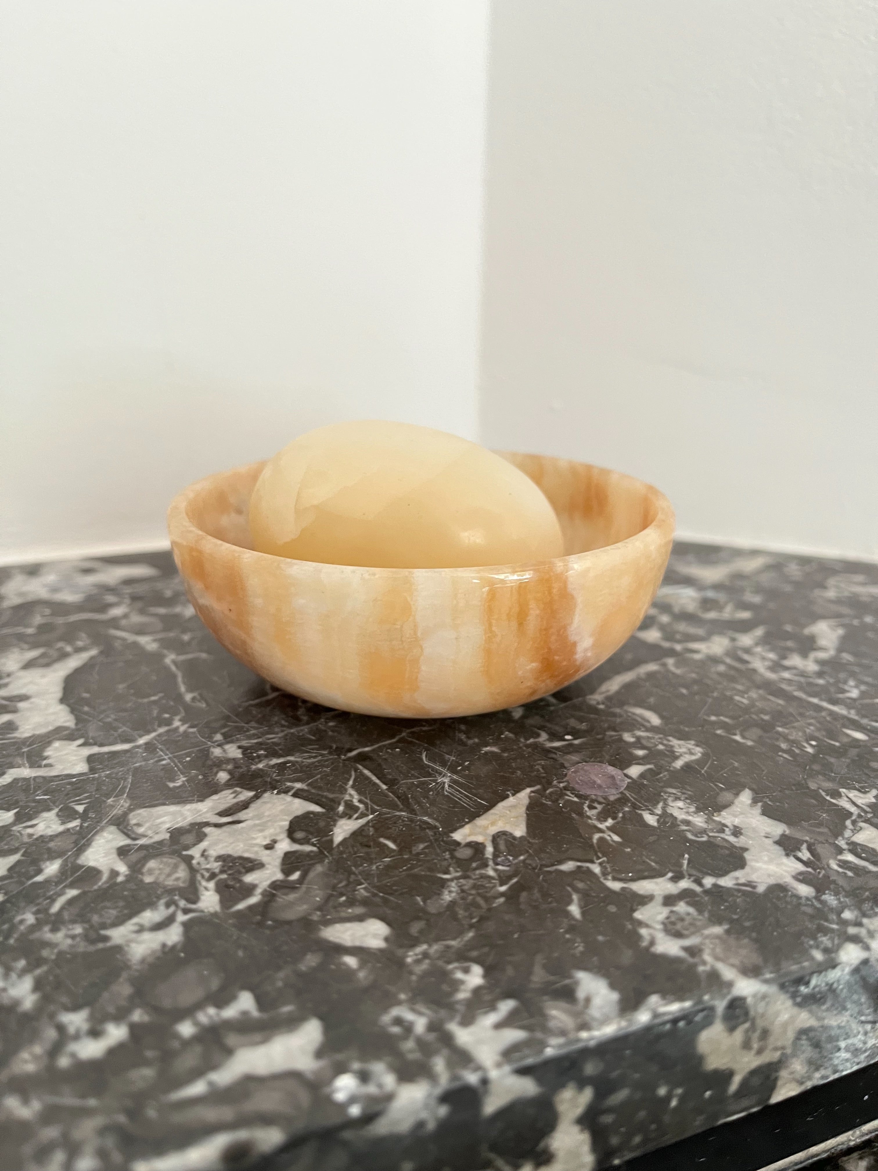 ONYX CATCHALL