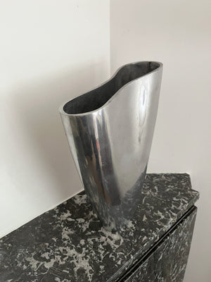 METAL VASE