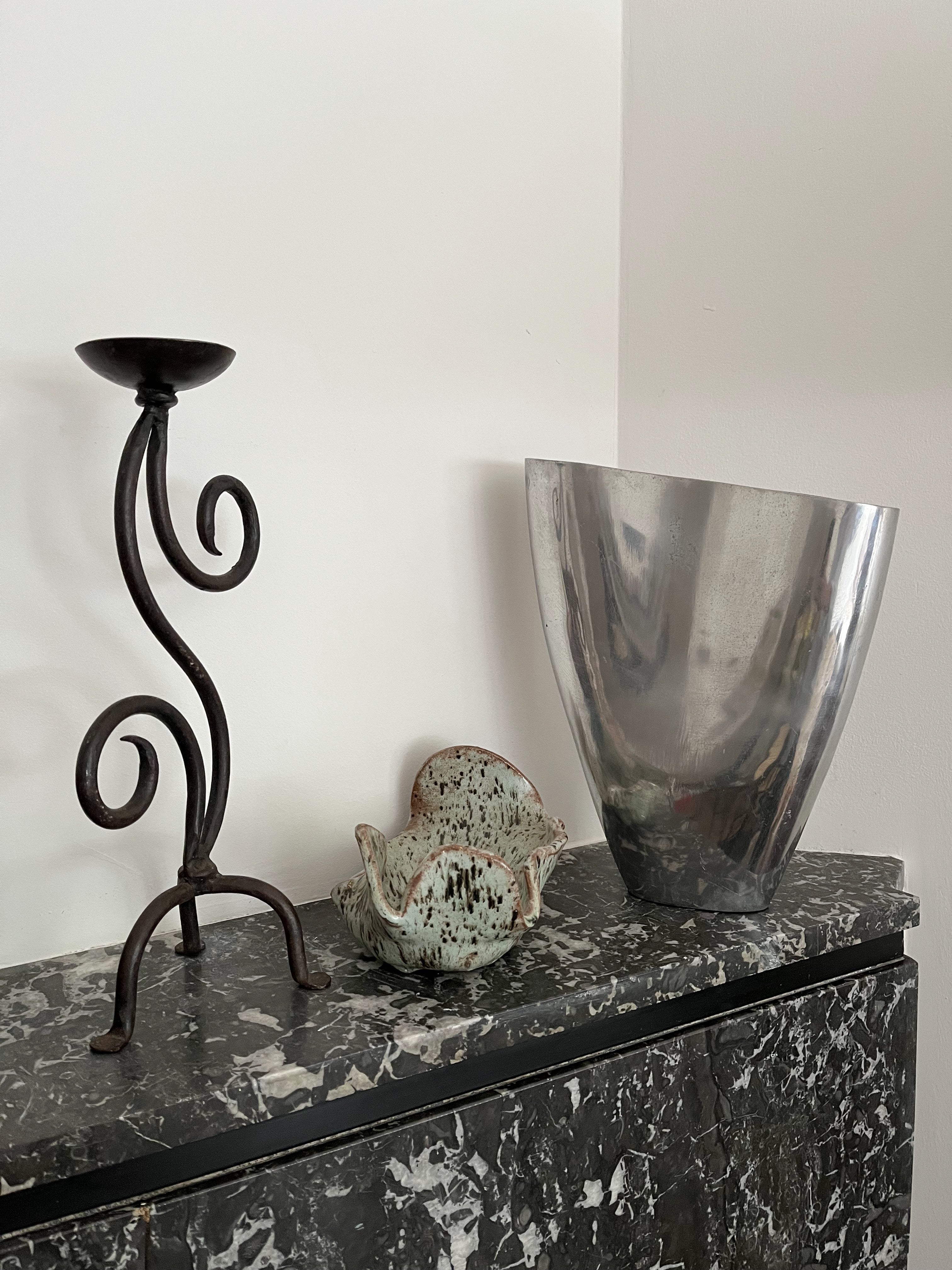 METAL VASE