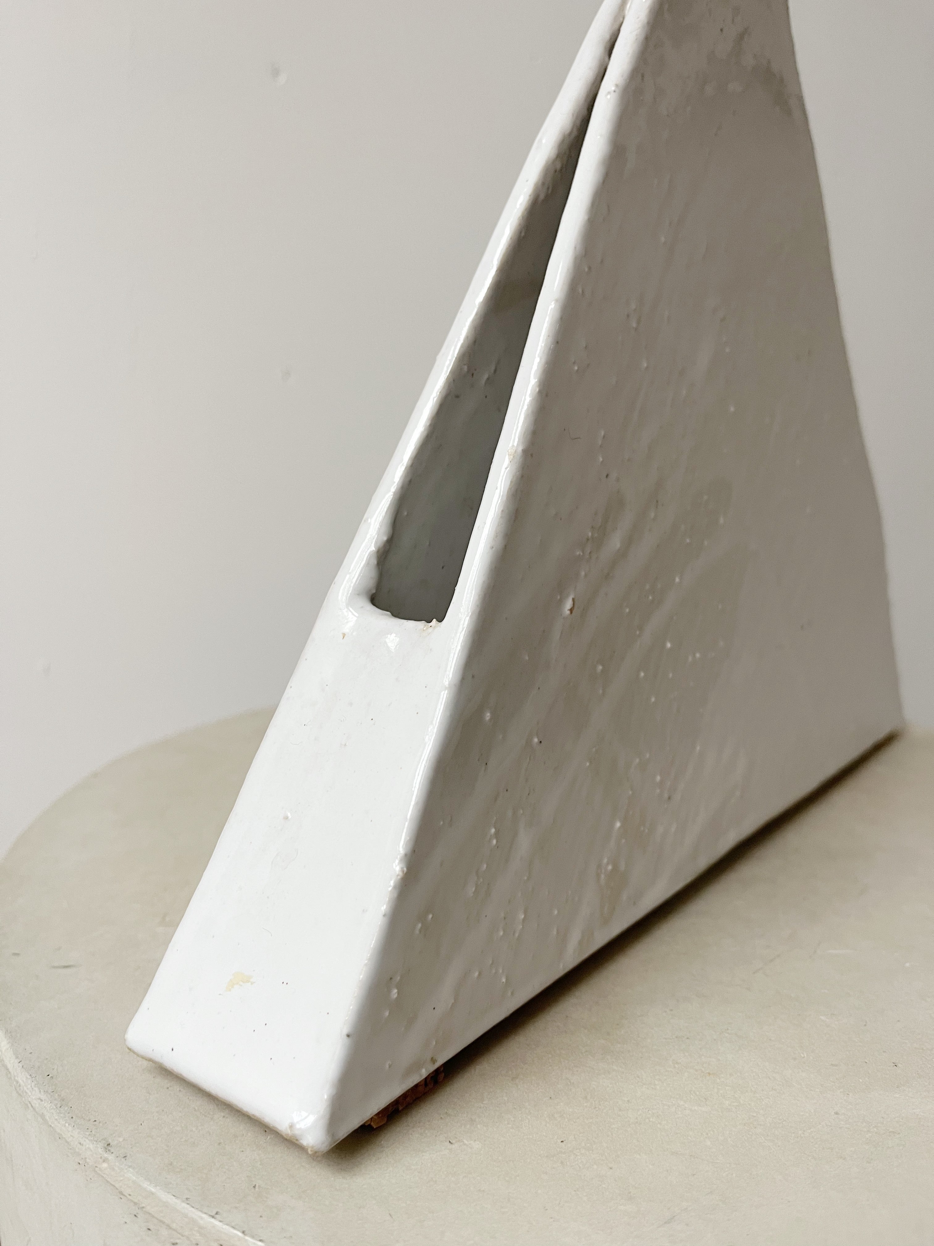 CERAMIC PYRAMIDE VASE