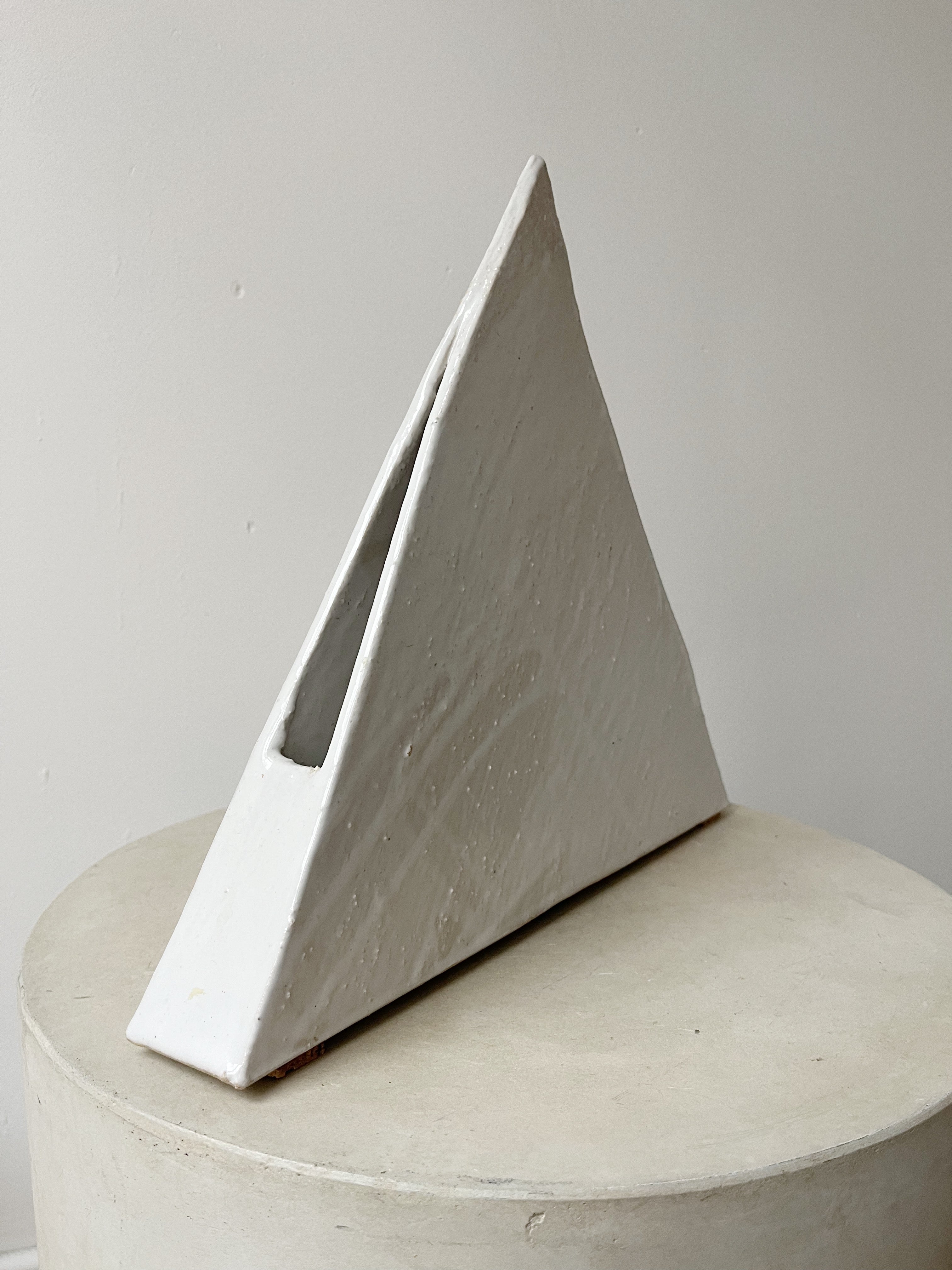 CERAMIC PYRAMIDE VASE