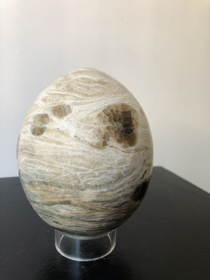 BIG STONE EGG DECO