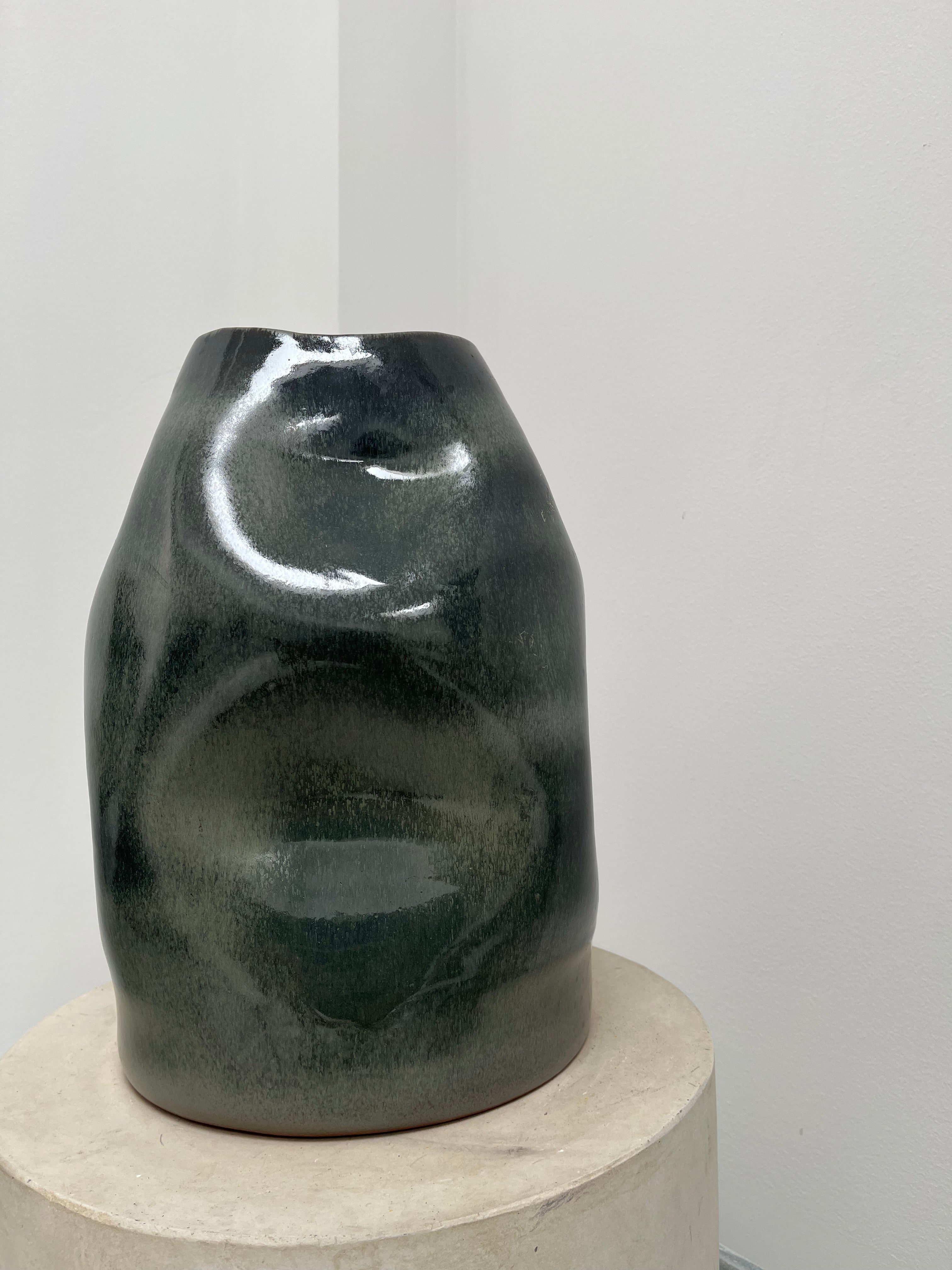 THE WIGGLE VASE GREEN