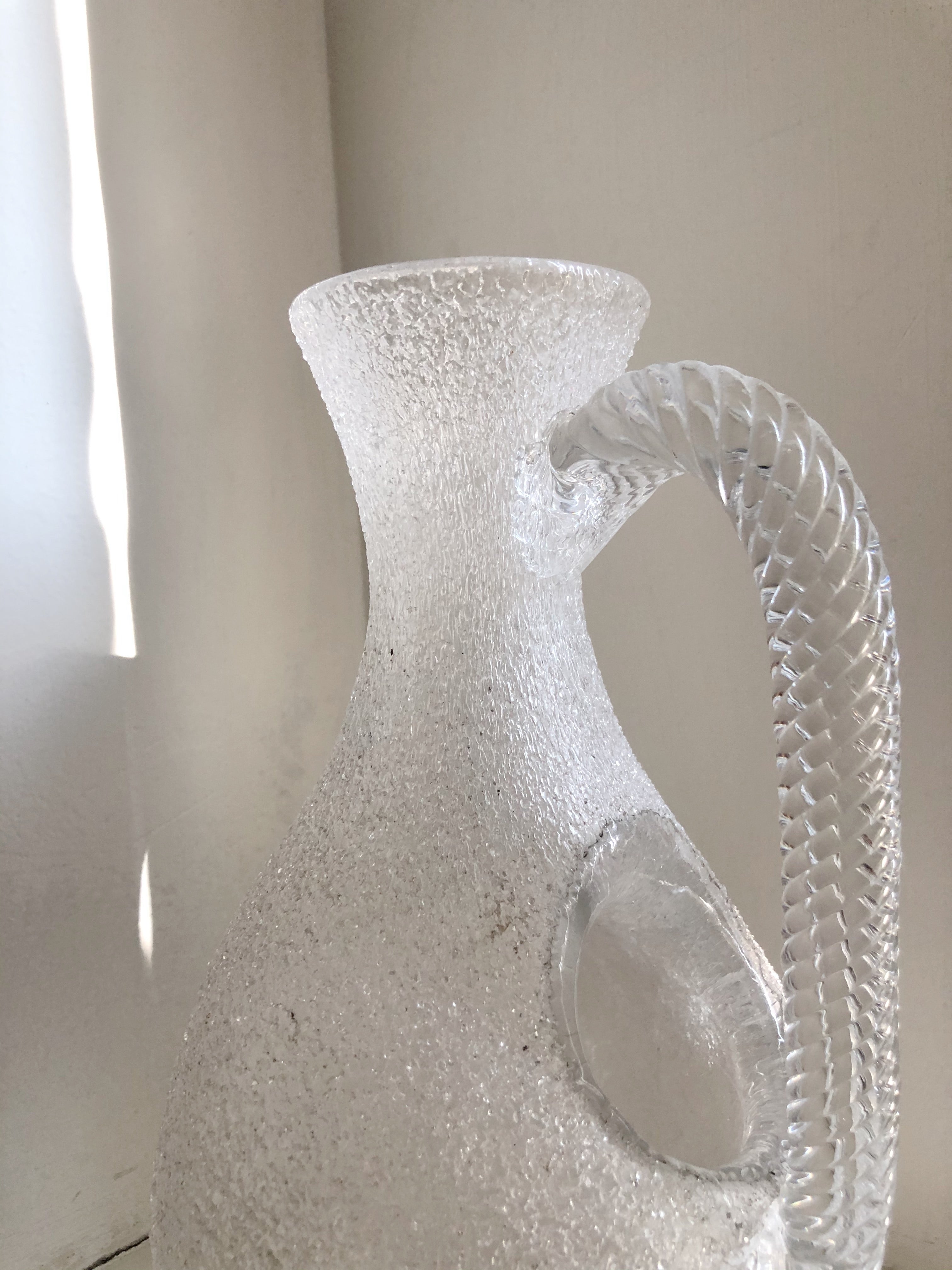 GLASS DECANTER