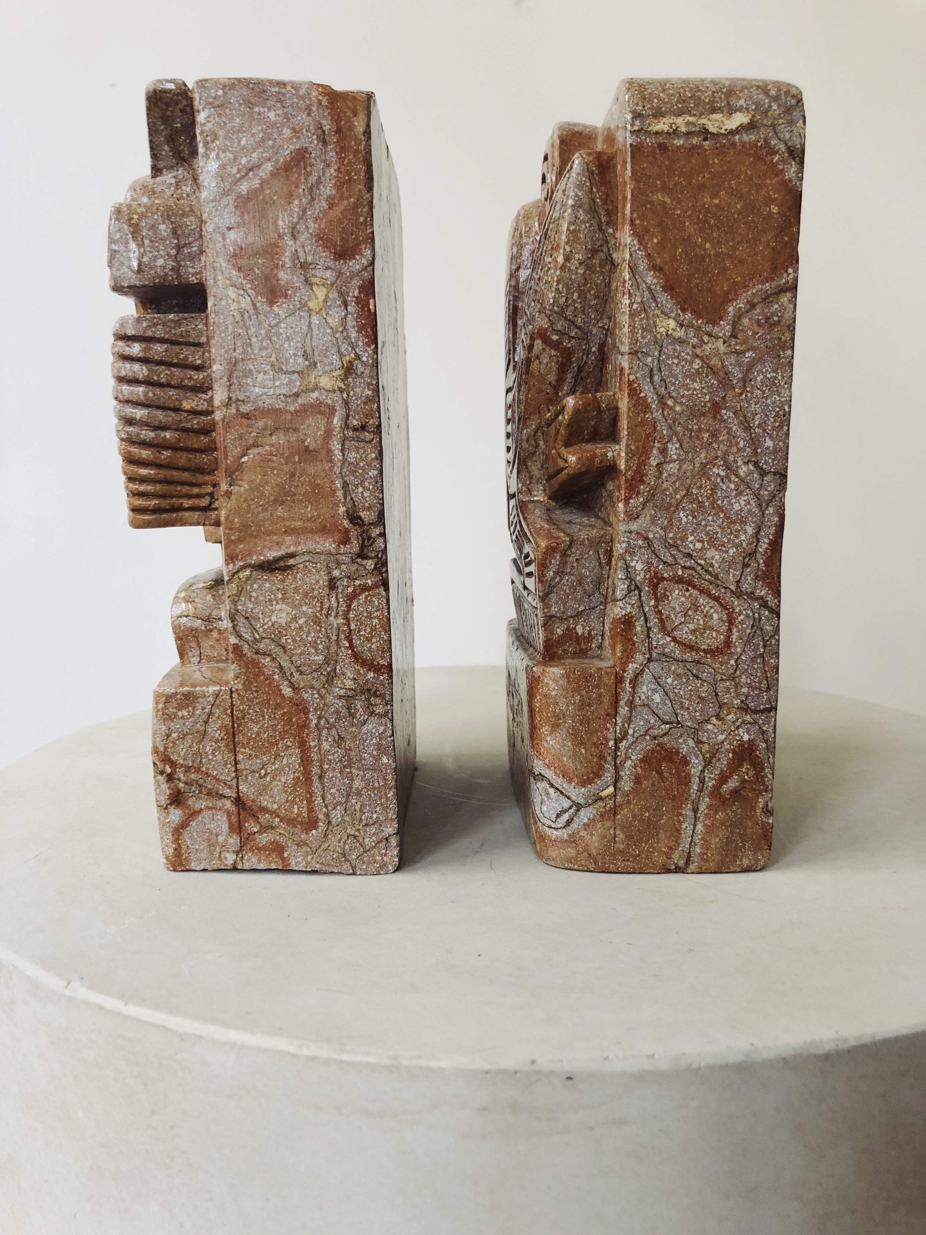 SCULPTURAL BOOKENDS