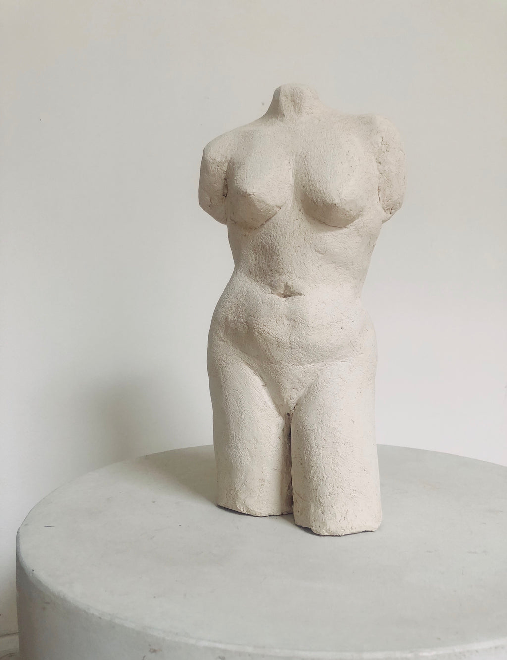 NUDE WOMAN STATUE