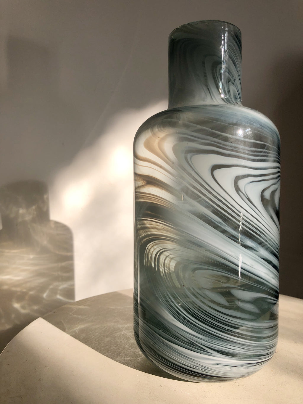 VINTAGE GLASS VASE