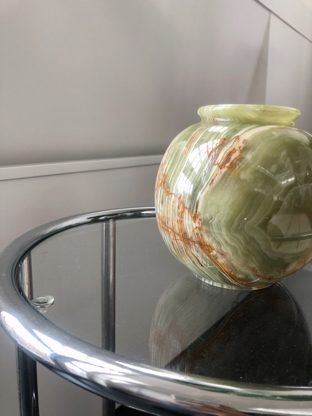 ROUND NATURAL STONE VASE